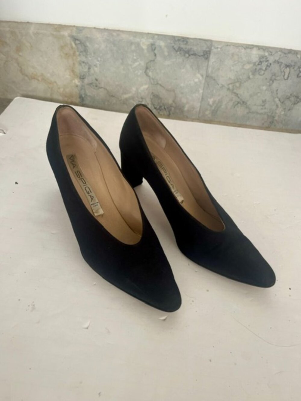 Via Spiga Womens Size 8 Black Pointed Toe Block Heel Pumps Classic Dress Shoes